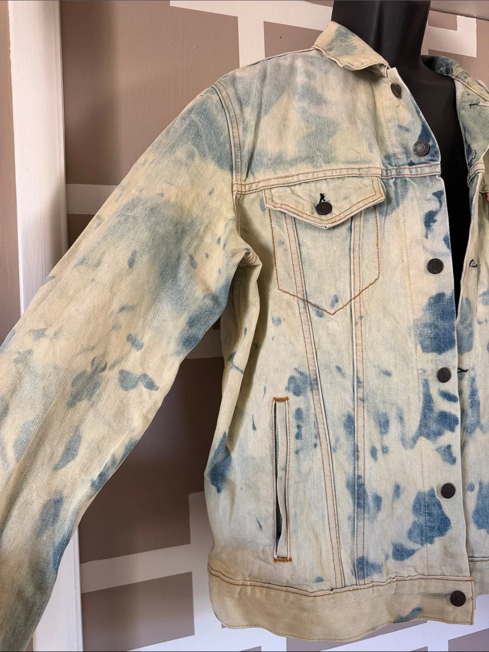 Levi's Vintage Men’s Type III Trucker Jacket in Tie-Dye/Acid Wash Finish, XL